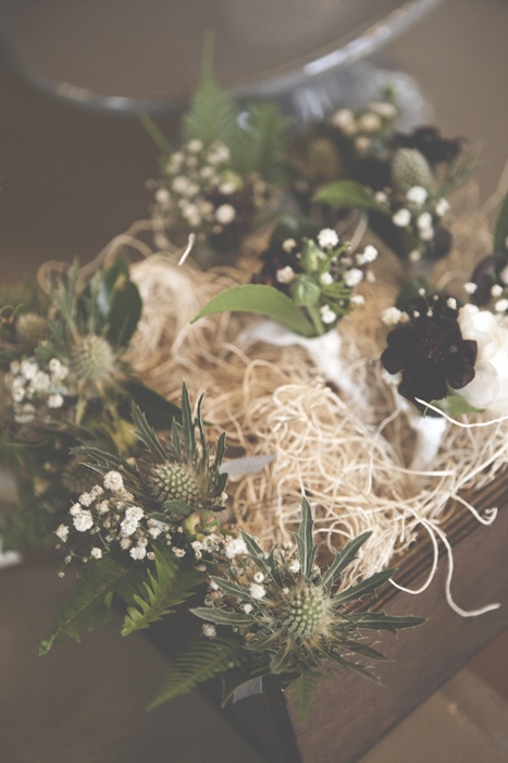 intimate-wedding-rustic-floral-decor-kristin-christopher