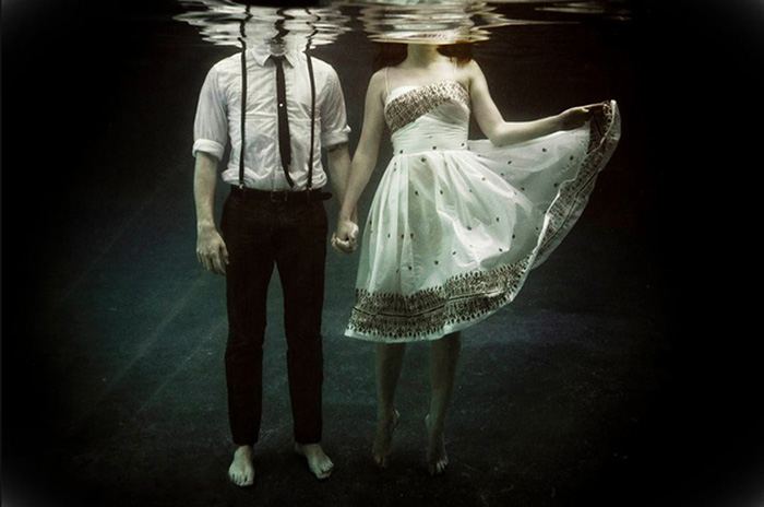 underwater engagement photo