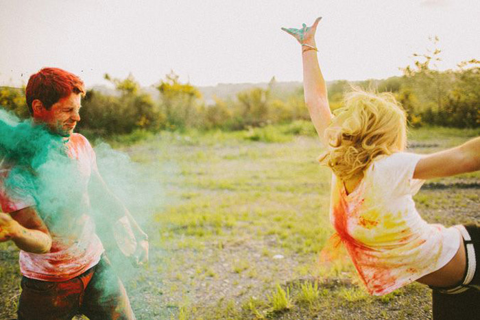 holi powder engagement