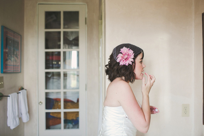 bride doing her make-up