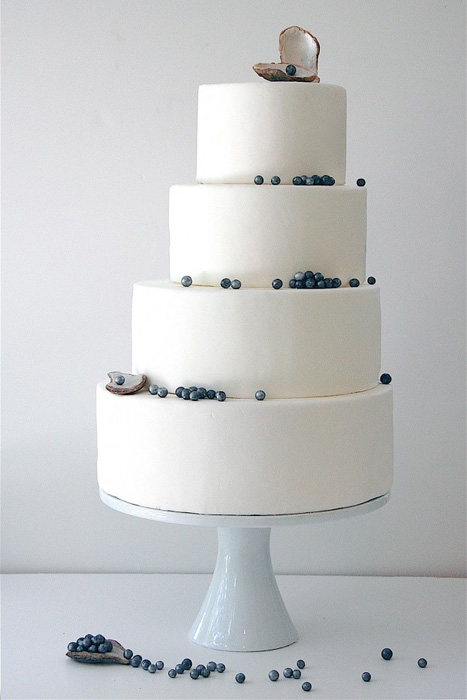 Pearl wedding cake