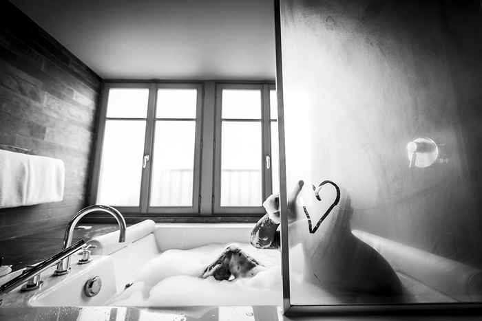 groom in tub