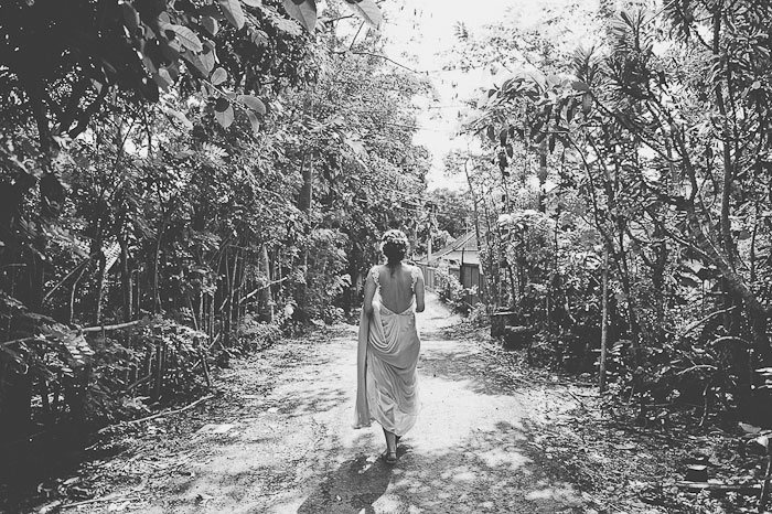 bride going to meet her groom in Bali