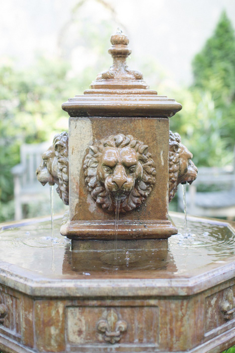 Lion head fountain