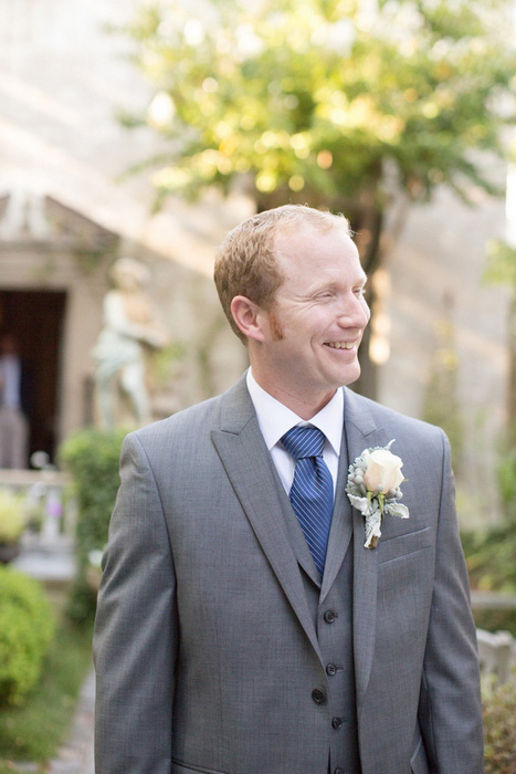 groom waiting to see his bride