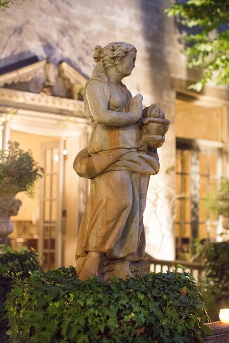 garden statue