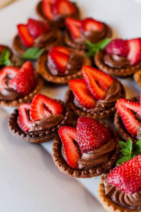 chocolate strawberry tarts