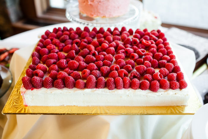 raspberry wedding cake