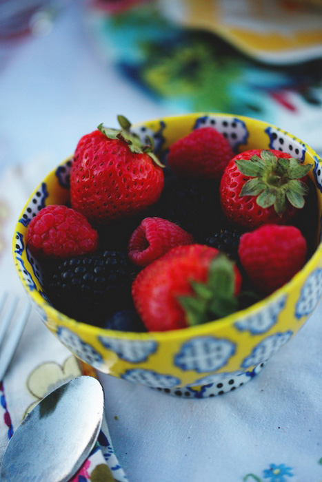 berries on the wedding table