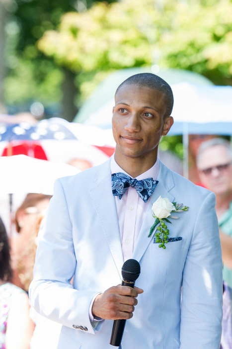 groom saying his vows