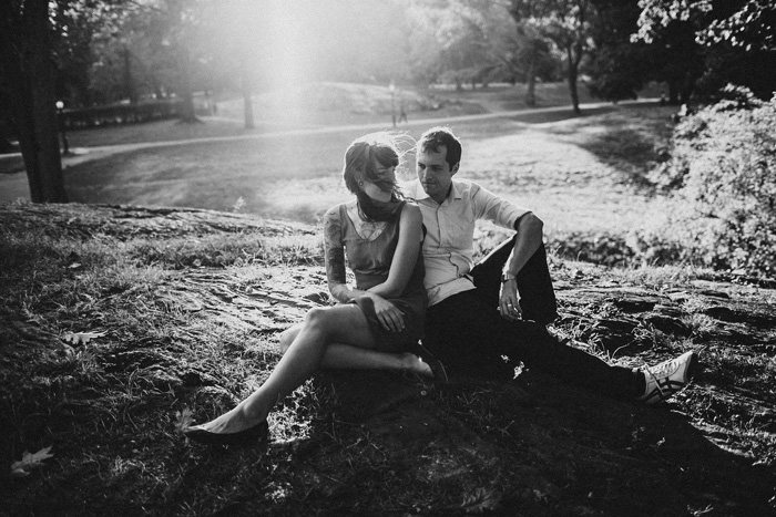 B+W couple portrait in the park