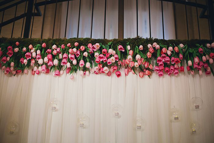 hanging-tulip-ceremony-backdrop