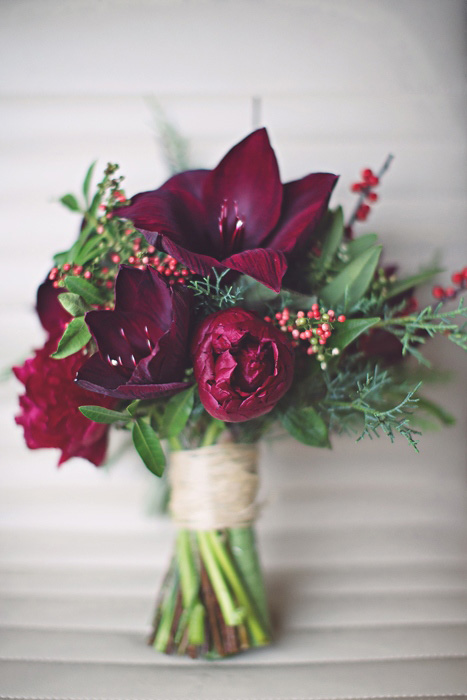 wine colored wedding bouquet