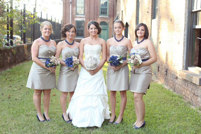 bridesmaids with blue bouquets