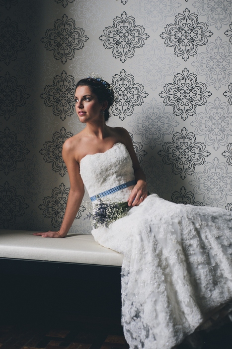 bride in lace wedding dress