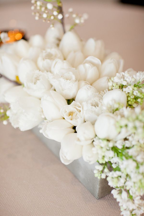 low-clustered-tulip-centerpiece