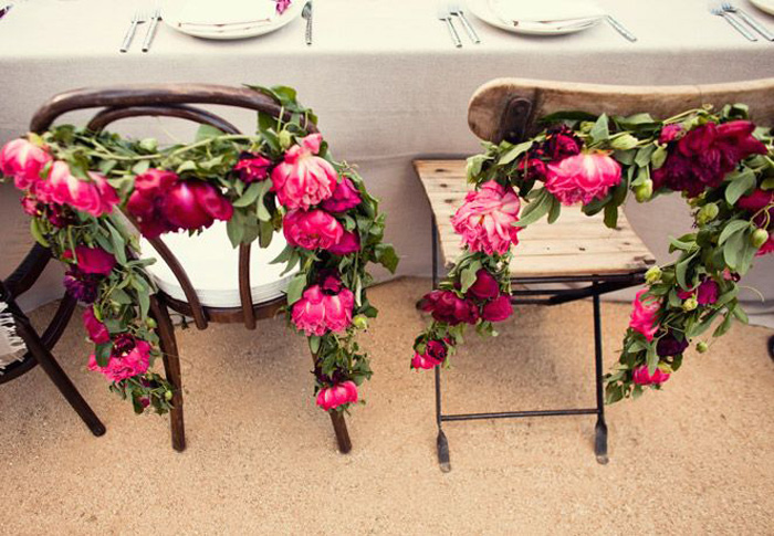 pink-flower-chair-garland