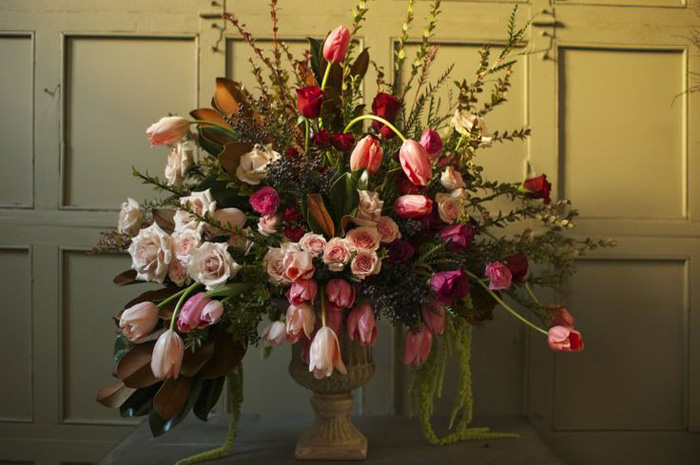 rose-and-tulip-arrangement