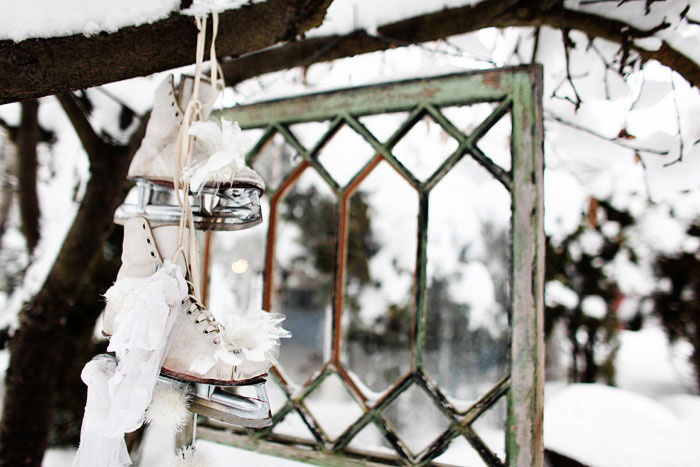 hanging skates