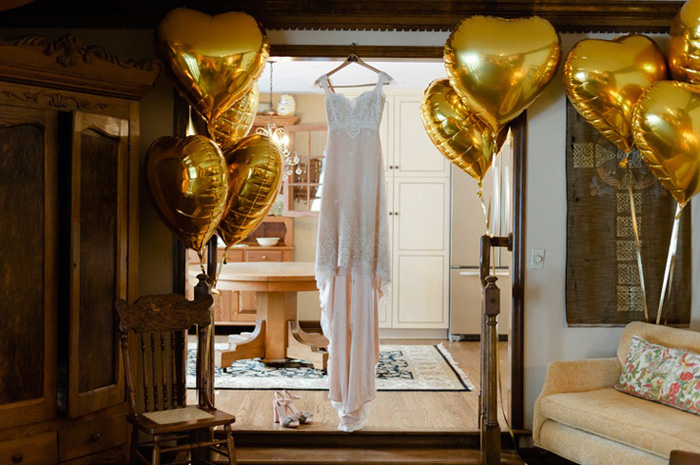 gold heart balloons