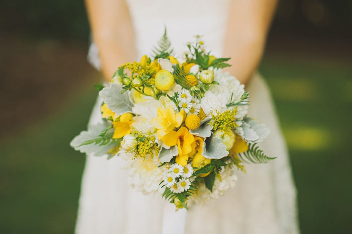 yellow and white wedding bouquet