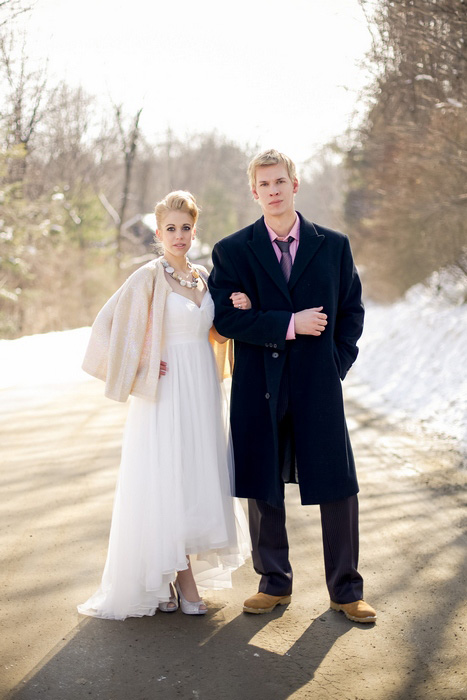outdoor winter wedding portrait