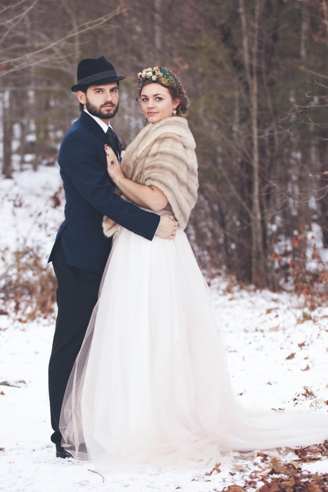 bride and groom winter portrait