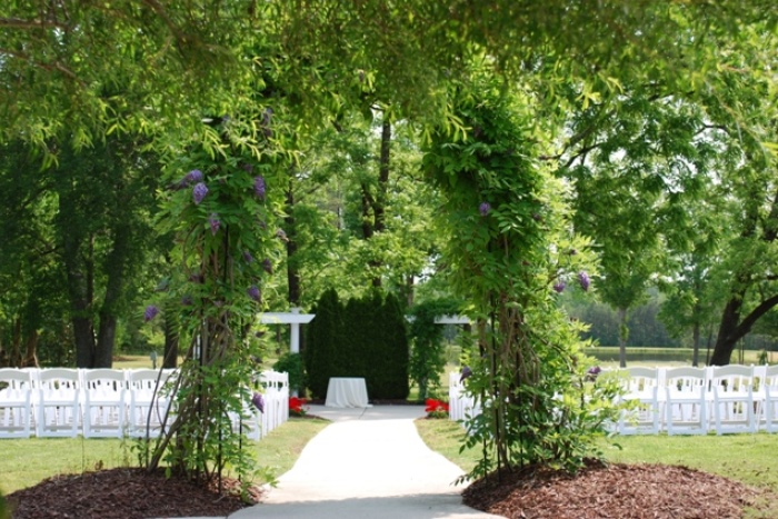 Outdoor Ceremony location at Hudson Manor - Louisburg NC