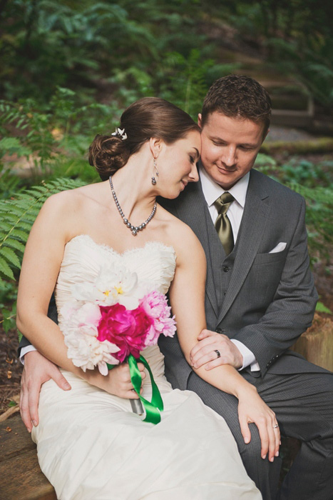 bride and groom botanical gardens portrait