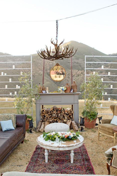 rustic lounge for wedding