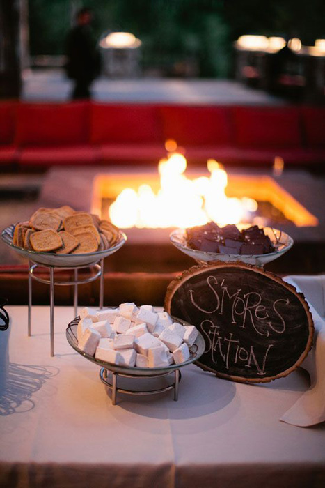 s'mores lounge