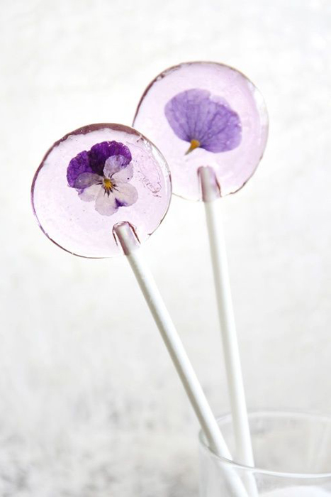 violet lollipop favors