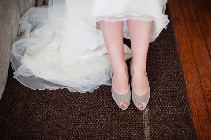 bride's peep toe shoes