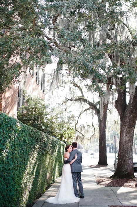 brie and groom on Savannah street