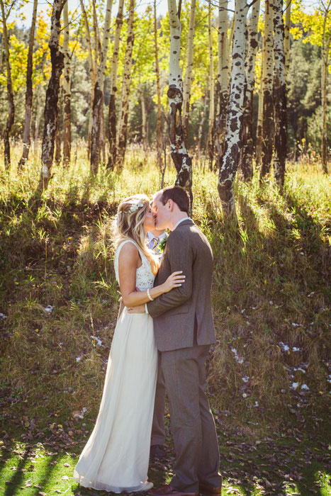 elopement first kiss