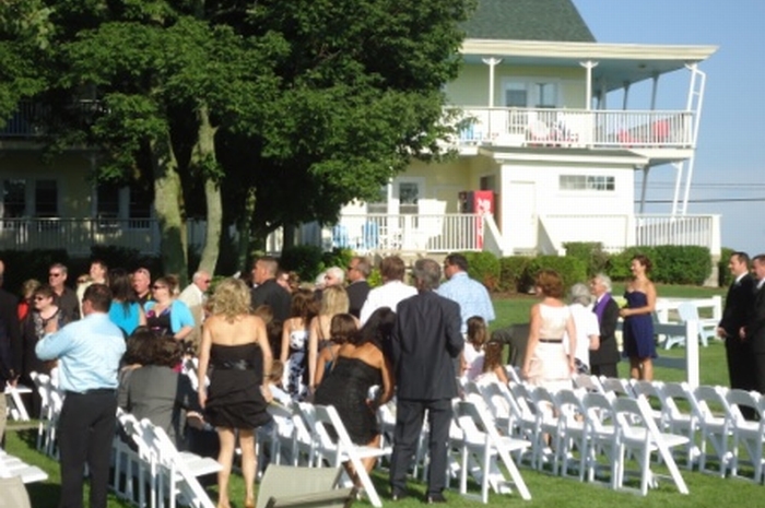 Intimate-Weddings-South-Haven-MI-Sun-N-Sand-2