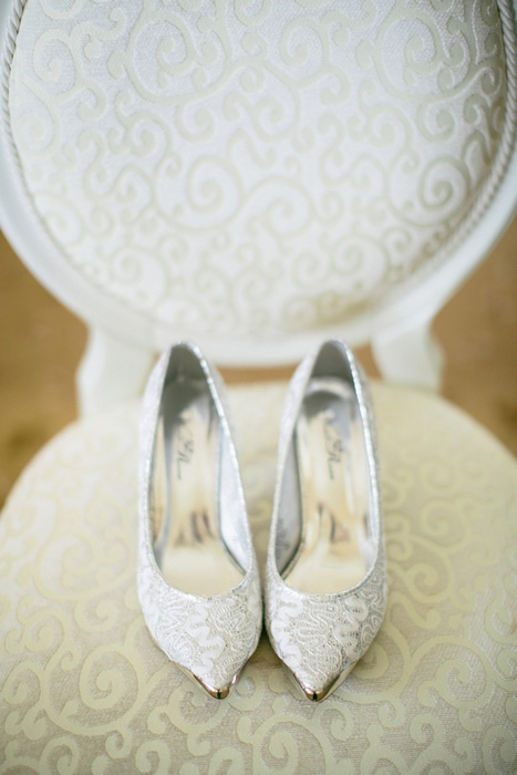 white lace wedding shoes