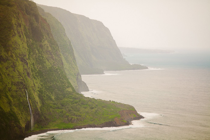 hawaii cliffs