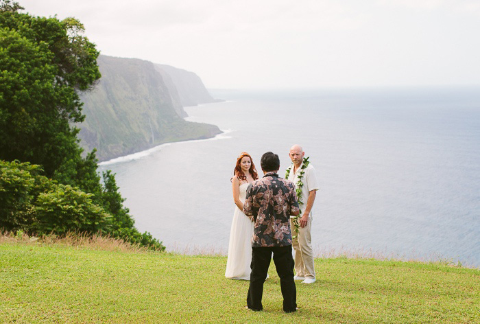 Hawaii cliffside elopement