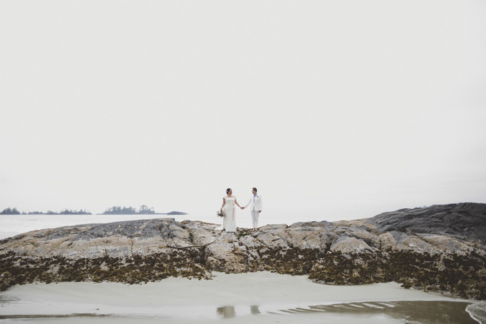 wedding portrait on the rocks