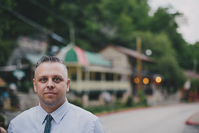 groom portrait