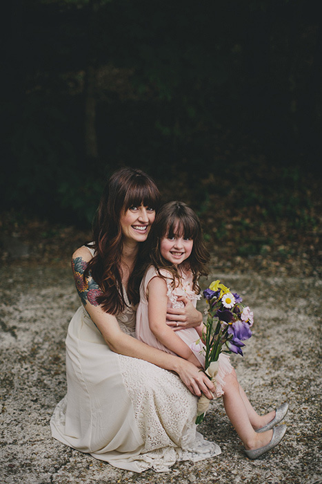 bride with daughter