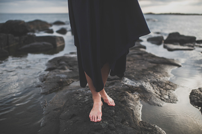 barefoot bride on the rocks