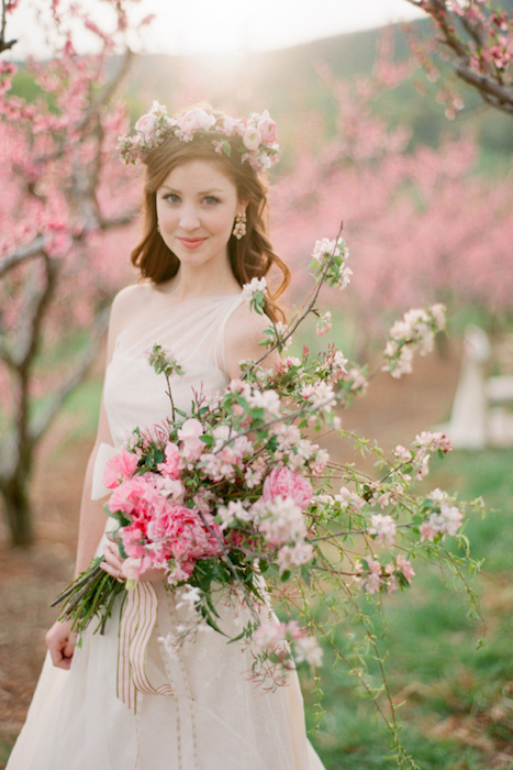 http-::www.elizabethannedesigns.com:blog:2014:01:23:cherry-blossom-wedding-inspiration:loose-oversize-bridal-bouquet: