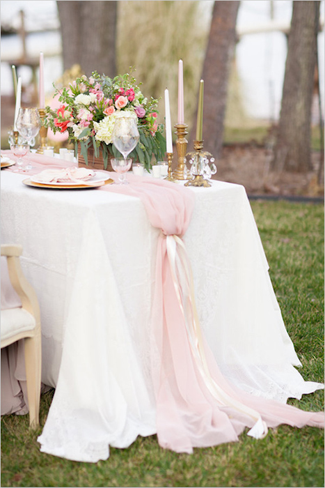 http-::www.weddingchicks.com:2014:04:25:table-for-two-romantic-engagement: