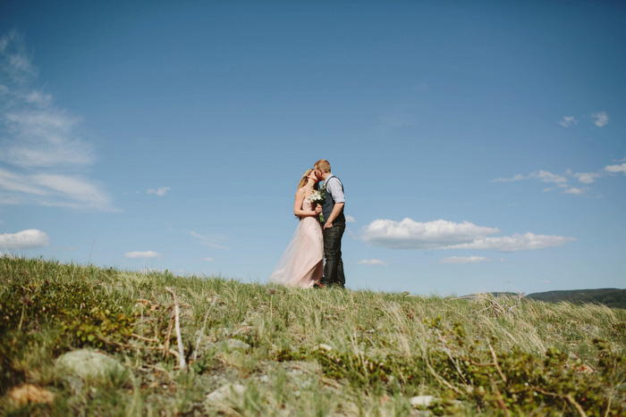 Bride and groom in Alberta National Park