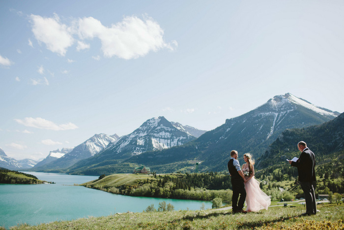 elopement ceremony by the mountains