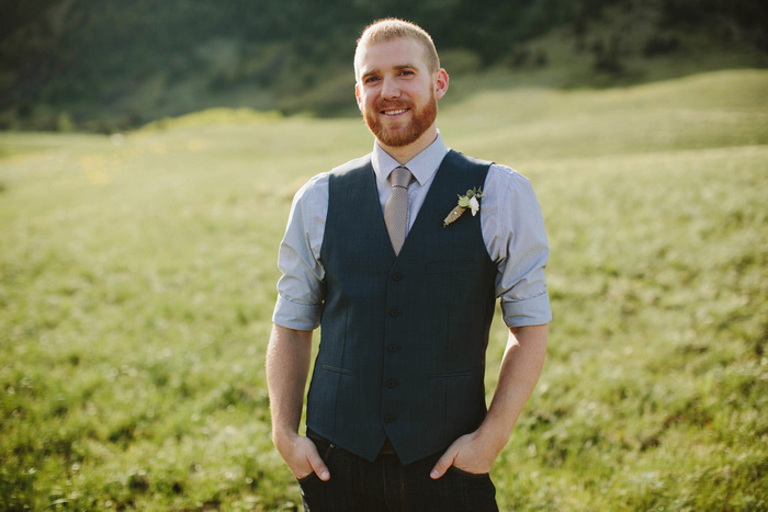 groom portrait