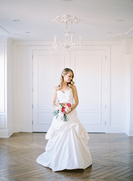 bride with wedding bouquet