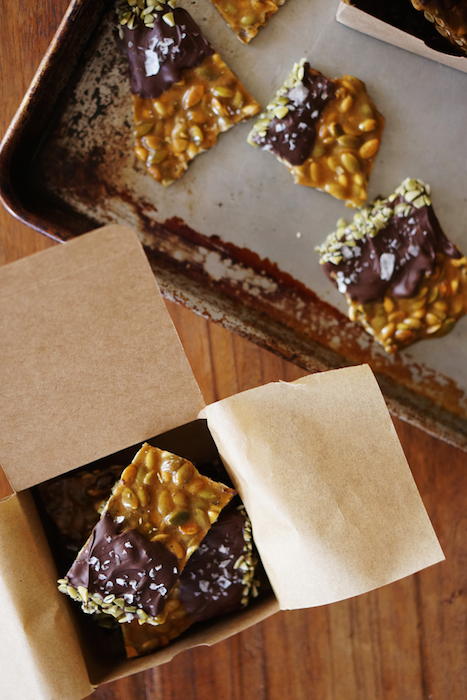 http-::honestlyyum.com:6670:spiced-pumpkin-seed-brittle: